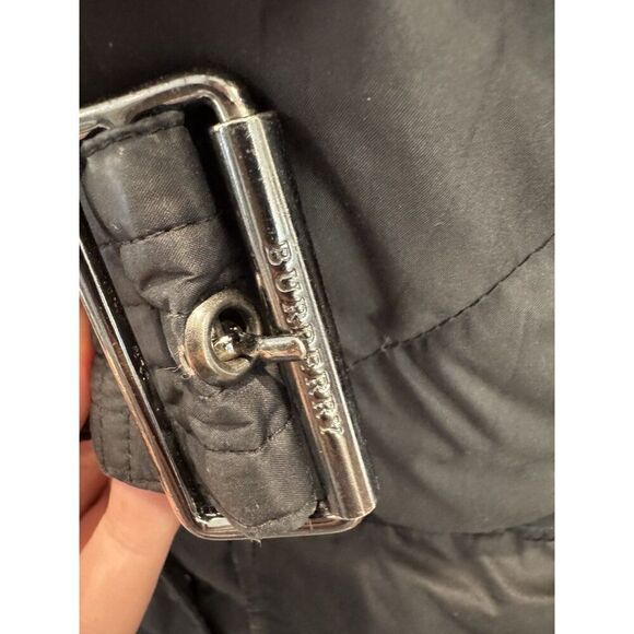 Burberry Quilted Goose Down Belted Puffer in Black Size S - Picture 9 of 12